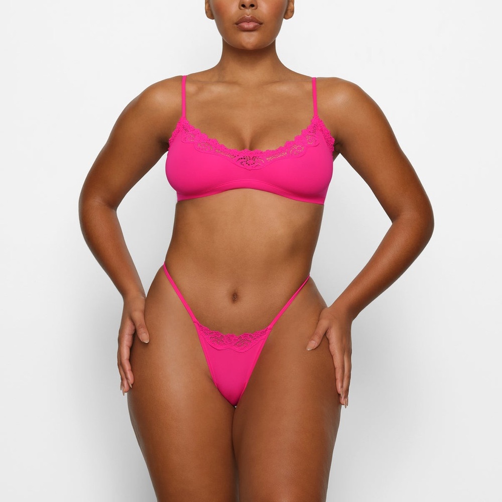 💖SKIMS FITS EVERYBODY CORDED LACE UNLINED SCOOP BRALETTE IN NEON ROSE L